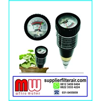 Soil pH and moisture meter